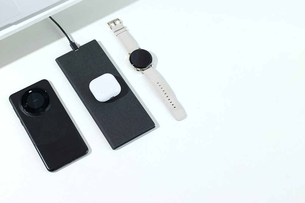 3’ü 1 Arada Kablosuz Şarjlı Mouse Pad ve Telefon Standı 15W