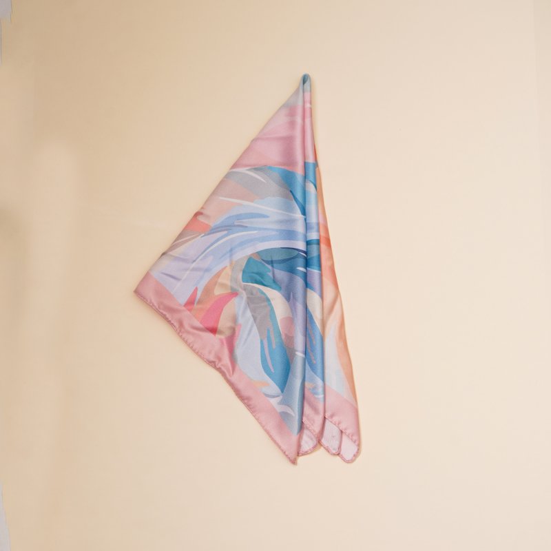 Kadın Fular | 44 × 44 cm Özel Tasarım USD Basksıız