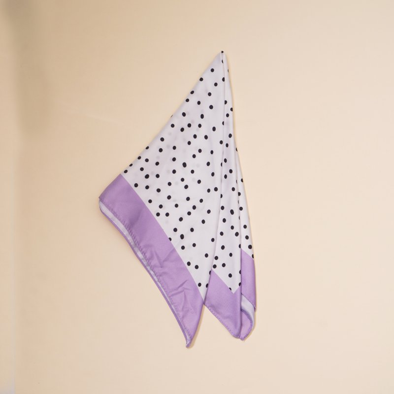 Kadın Fular | 44 × 44 cm Özel Tasarım USD Basksıız