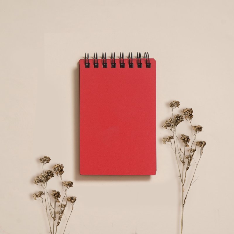 7,5 × 11 cm Ahşap Kapaklı Not Defteri