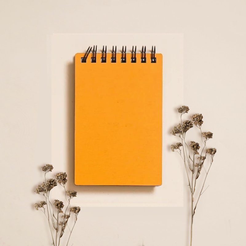 7,5 × 11 cm Ahşap Kapaklı Not Defteri