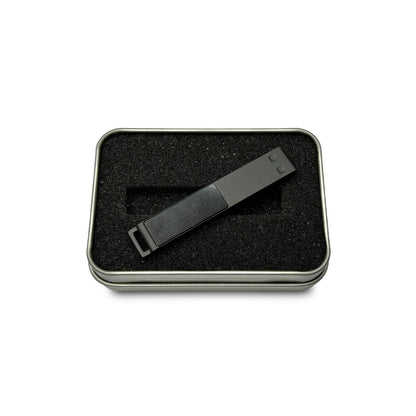 Beyaz LED Işıklı USB Bellek – Modern Tasarım ve Işıklı Logo Deneyimi
